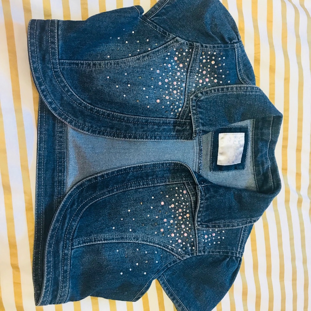 Justice denim jacket w/ gems private offer ❤️like
